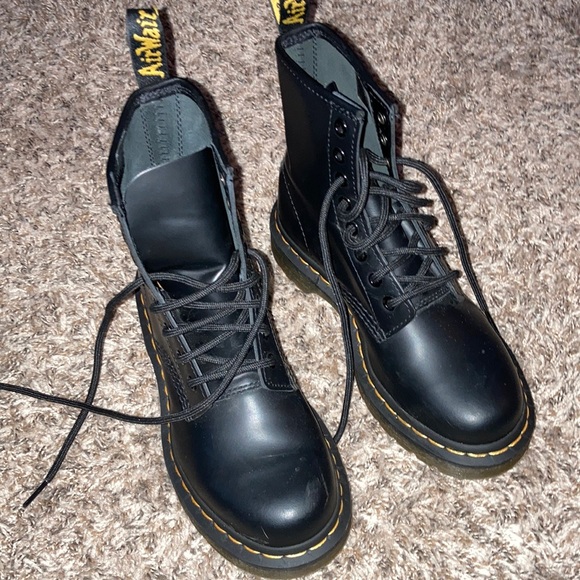 Dr. Martens Shoes - Worn once - size 5 Dr. Martens